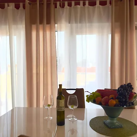 Dalmatino Apartment *