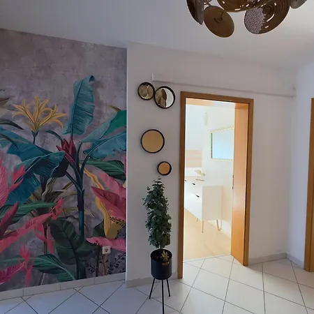 Apartment Dalmatino *