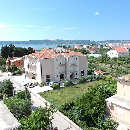 Dalmatino Apartment Kaštela
